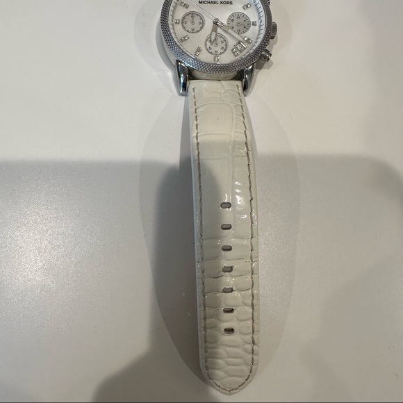 Michael Kors White Watch w/ Leather Strap - Picture 4 of 9